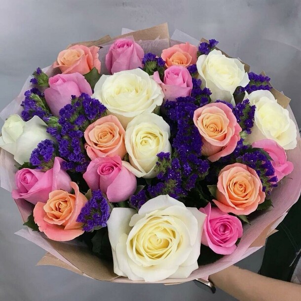 Букет вивьен, размер s, артикул F1422786 - 5727 рублей, доставка по городу. Flawery - доставка цветов