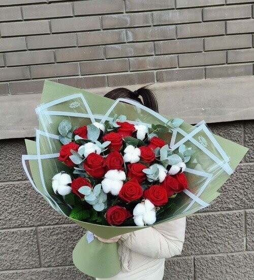 Букет кармен, размер м, артикул F1422882 - 5455 рублей, доставка по городу. Flawery - доставка цветов