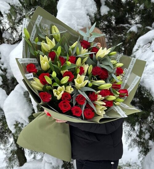 Букет мастер и маргарита, артикул F1422891 - 13091 рублей, доставка по городу. Flawery - доставка цветов