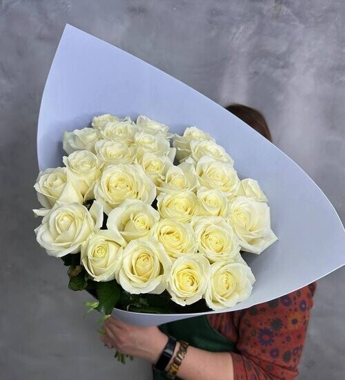 Букет из 31 белой розы, артикул F1422912 - 6909 рублей, доставка по городу. Flawery - доставка цветов