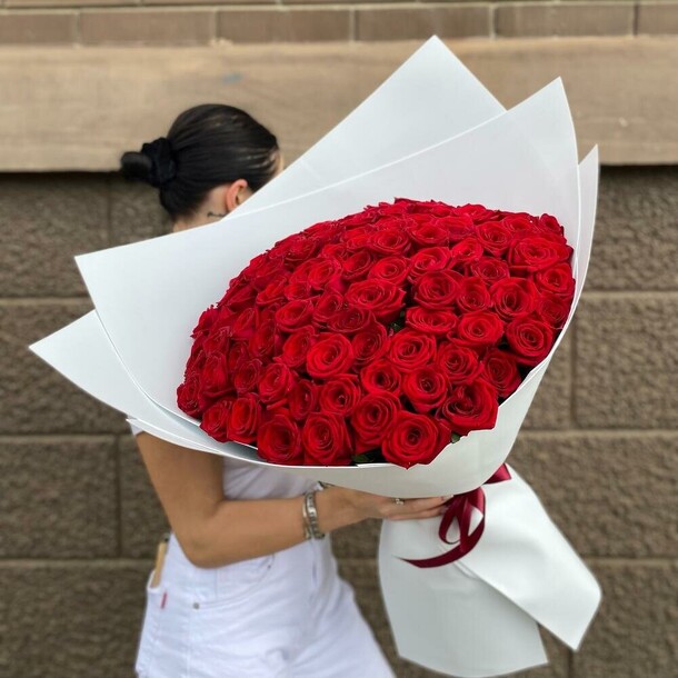 101 роза ред наоми, артикул F28440 - 24000 рублей, доставка по городу. Flawery - доставка цветов