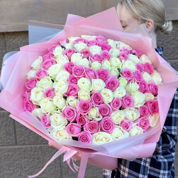 Букет 101 роза  в нежном цвете, артикул F29284 - 24000 рублей, доставка по городу. Flawery - доставка цветов