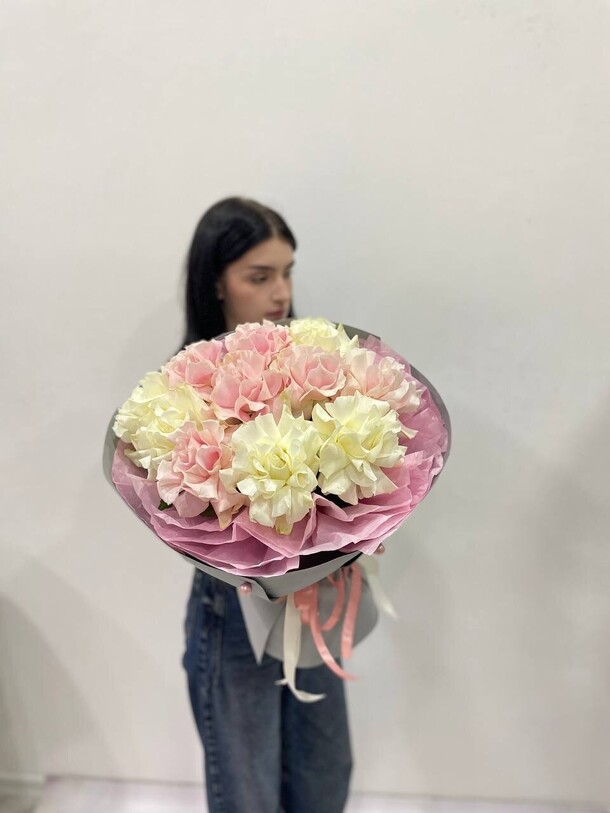 Букет из вывернутых роз, артикул F1415003 - 5500 рублей, доставка по городу. Flawery - доставка цветов