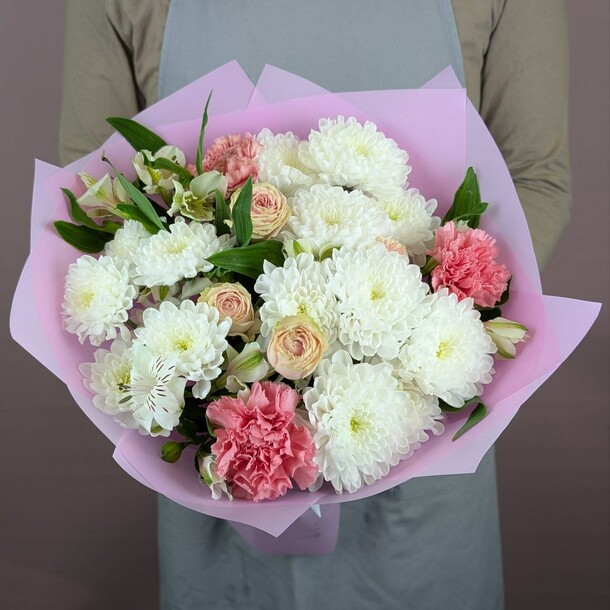 Букет из кустовой хризантемы, диантусов, альстромерий и кустовой розы, артикул F1416923 - 2990 рублей, доставка по городу. Flawery - доставка цветов