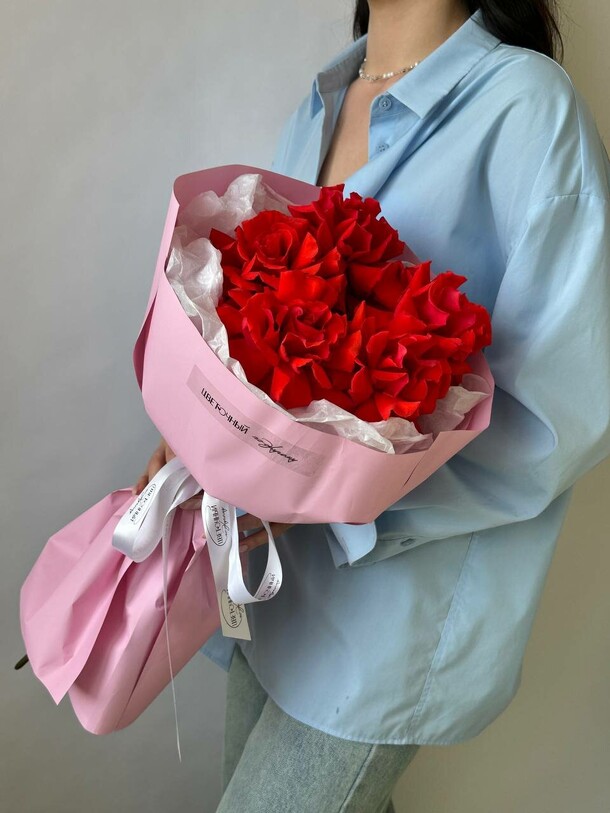 Букет из 5 французских роз, артикул F1416977 - 3100 рублей, доставка по городу. Flawery - доставка цветов