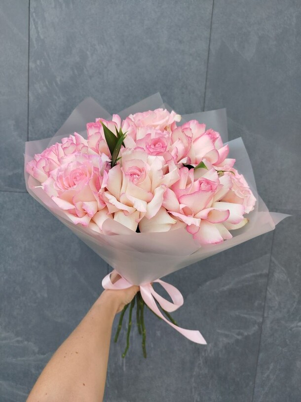 Букет из французских роза " барби", артикул F1417900 - 5621 рублей, доставка по городу. Flawery - доставка цветов