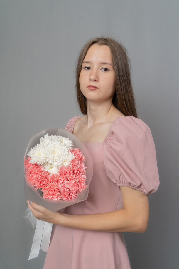 Авторский букет " дуэт", артикул F1422311 - 3939 рублей, доставка по городу. Flawery - доставка цветов