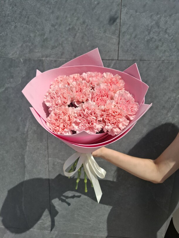 Моно букет из диантусов, артикул F1444827 - 3207 рублей, доставка по городу. Flawery - доставка цветов