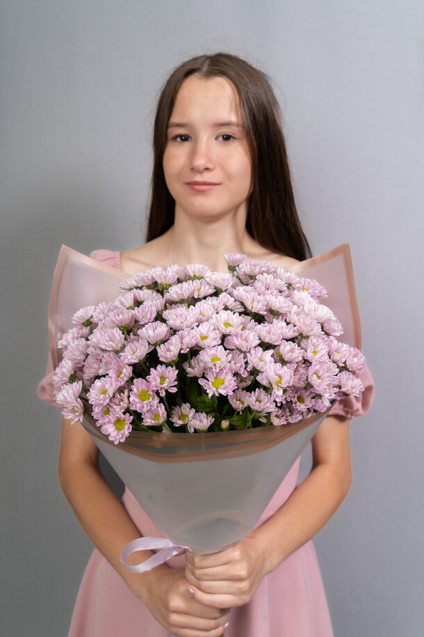 Букет из лавандовых ромашек, артикул F1457659 - 4232 рублей, доставка по городу. Flawery - доставка цветов