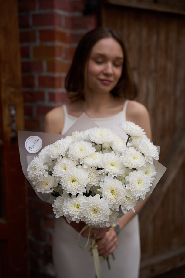 Пушистая хризантема, артикул F1418102 - 3500 рублей, доставка по городу. Flawery - доставка цветов