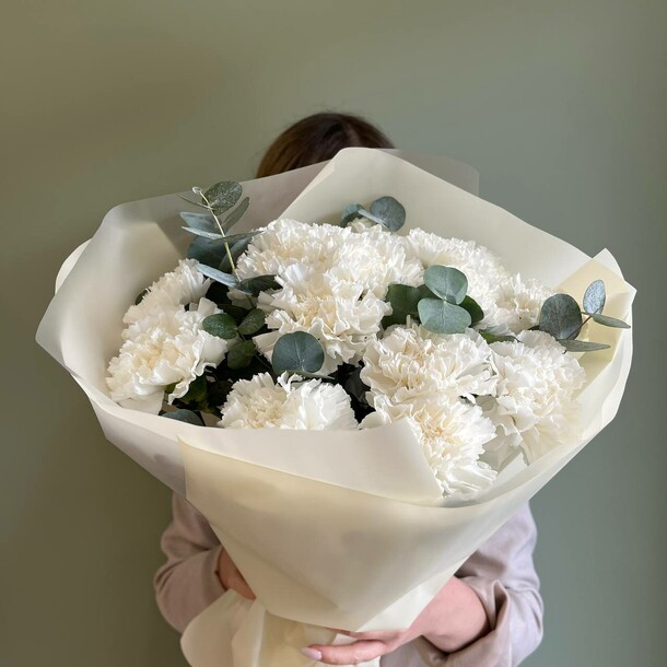 Букет из белых диантусов (гвоздик), артикул F1453365 - 5638 рублей, доставка по городу. Flawery - доставка цветов