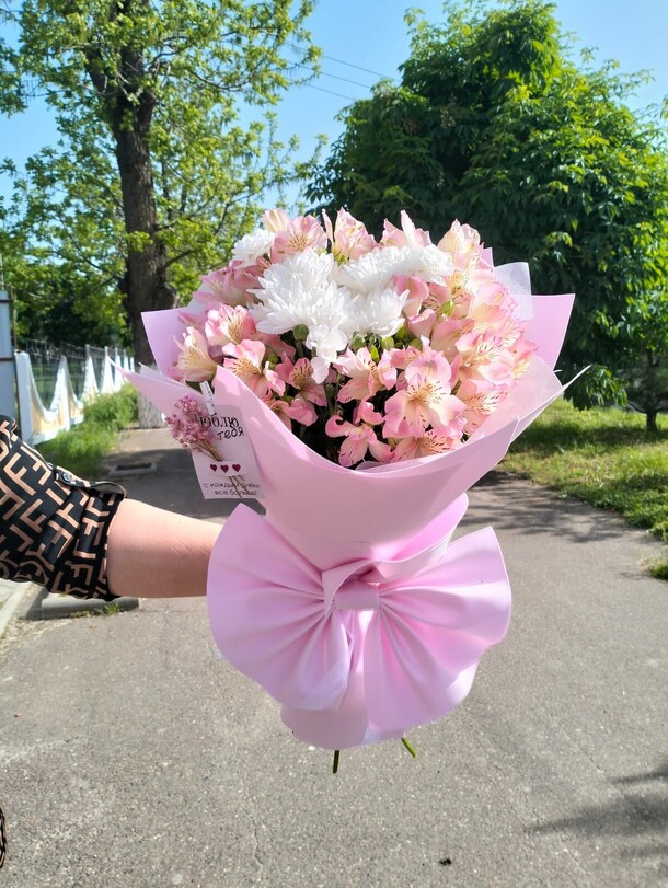 Бантик, артикул F1420798 - 2500 рублей, доставка по городу. Flawery - доставка цветов