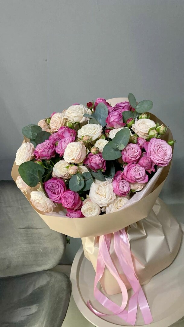 Пионовидная кустовая роза, артикул F1505364 - 8500 рублей, доставка по городу. Flawery - доставка цветов