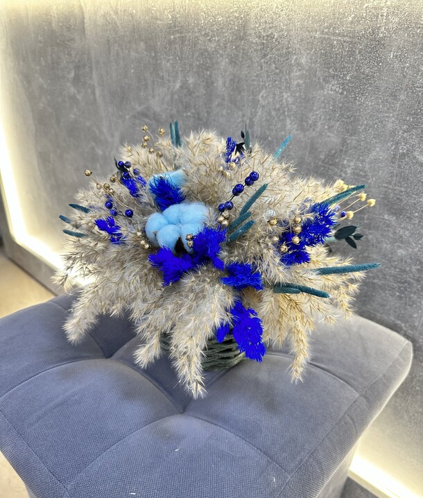 Композиции из стабилизированной гортензии, артикул F1431839 - 2409 рублей, доставка по городу. Flawery - доставка цветов