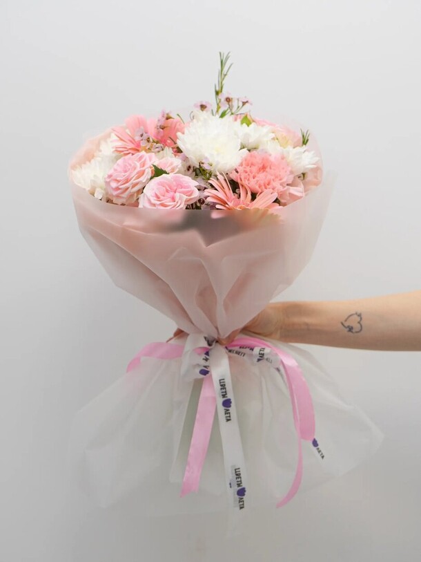 Букет: «дыхание весны», артикул F1480939 - 5100 рублей, доставка по городу. Flawery - доставка цветов