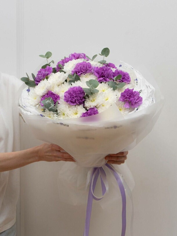 Букет: «тайна лунной ночи», артикул F1491347 - 10000 рублей, доставка по городу. Flawery - доставка цветов