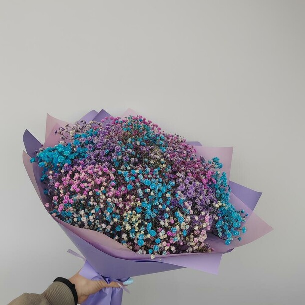 Букет из разноцветной гипсофилы, артикул F1435398 - 3500 рублей, доставка по городу. Flawery - доставка цветов
