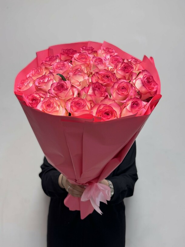 Розова роза джумилия, артикул F1427974 - 8900 рублей, доставка по городу. Flawery - доставка цветов