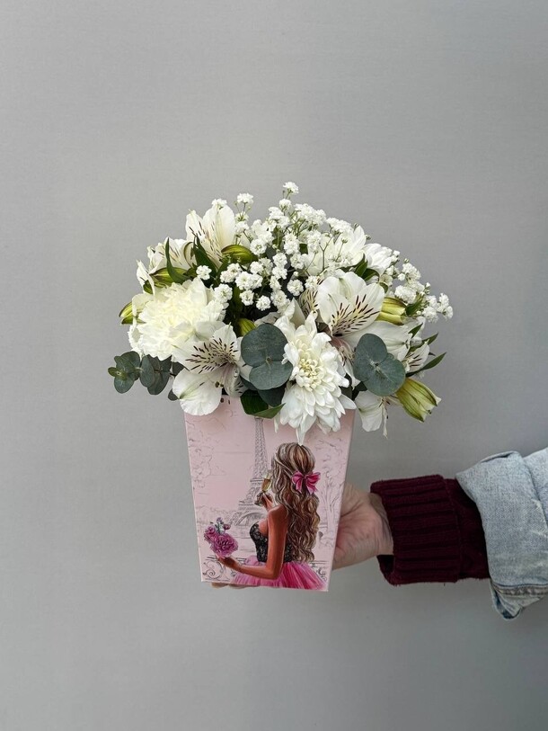 Цветочная композиция, артикул F1433896 - 1700 рублей, доставка по городу. Flawery - доставка цветов