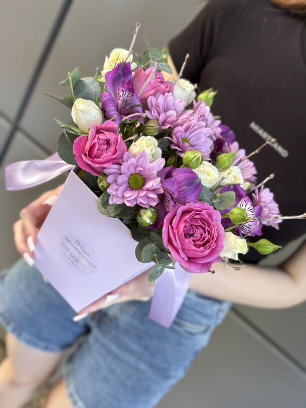 Коробочка настроение, артикул F1436574 - 2400 рублей, доставка по городу. Flawery - доставка цветов