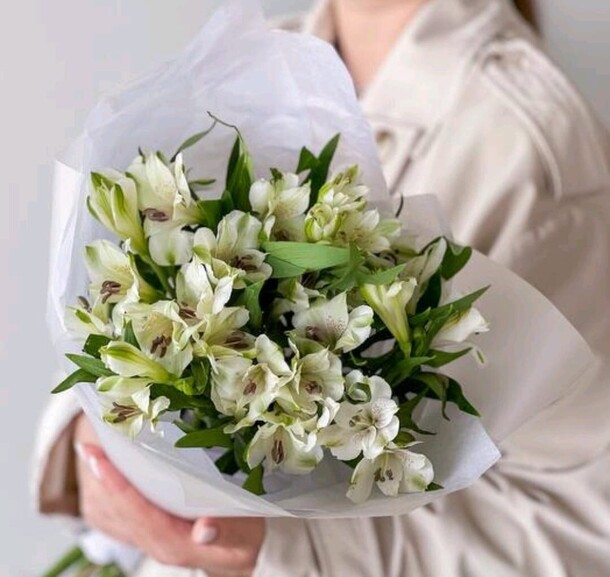 Комплимент, артикул F1445175 - 3650 рублей, доставка по городу. Flawery - доставка цветов