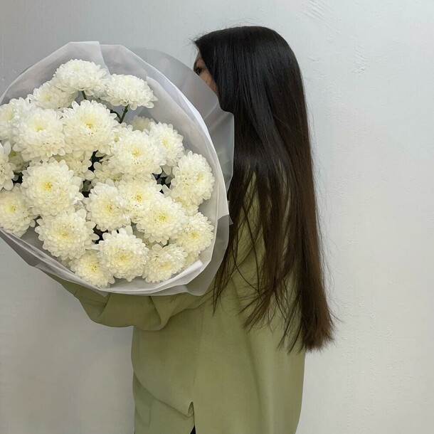 Букет из ароматных хрзантема, артикул F1437238 - 2893 рублей, доставка по городу. Flawery - доставка цветов