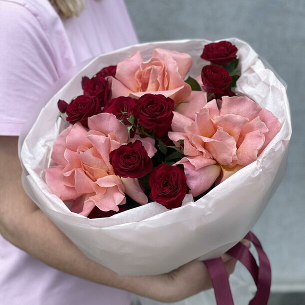 Букет из роз, артикул F1437307 - 3290 рублей, доставка по городу. Flawery - доставка цветов