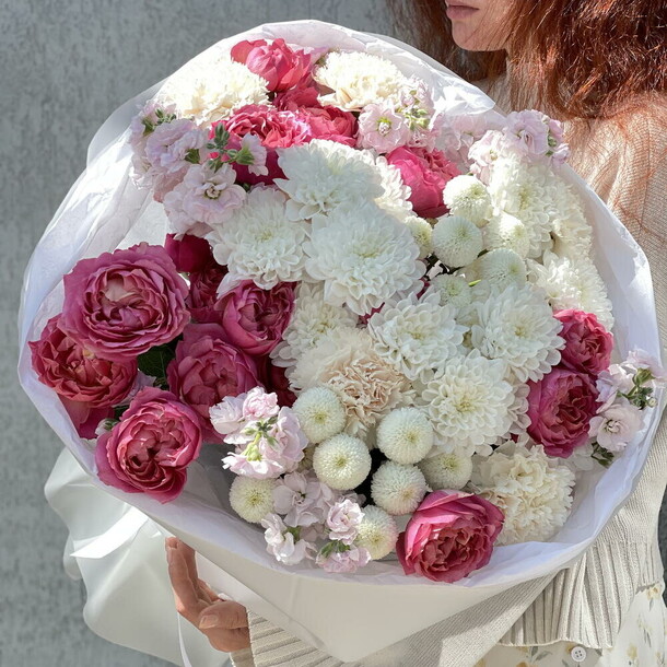 Большой праздничный букет, артикул F1437313 - 7890 рублей, доставка по городу. Flawery - доставка цветов