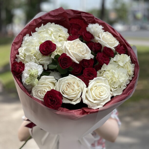 «рафаэлло», артикул F1446297 - 10500 рублей, доставка по городу. Flawery - доставка цветов