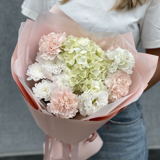 Сборынй букет «моя нежность», артикул F1451567 - 5200 рублей, доставка по городу. Flawery - доставка цветов