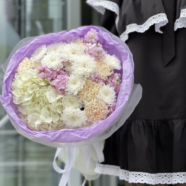 Букет «симфония цвета», артикул F1453611 - 5750 рублей, доставка по городу. Flawery - доставка цветов