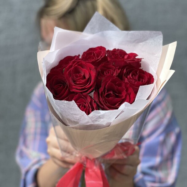 Красная кения 9 ️, артикул F1453613 - 2300 рублей, доставка по городу. Flawery - доставка цветов