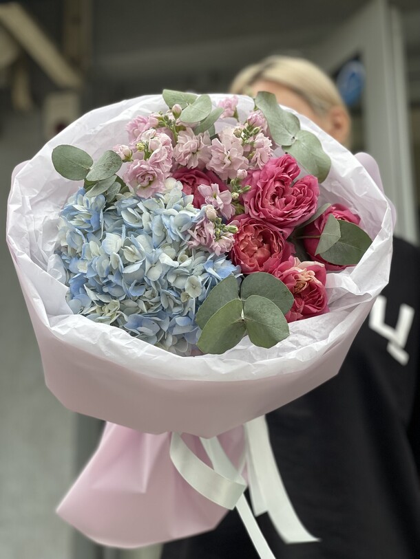 Букет «шепот нежности», артикул F1458054 - 3490 рублей, доставка по городу. Flawery - доставка цветов