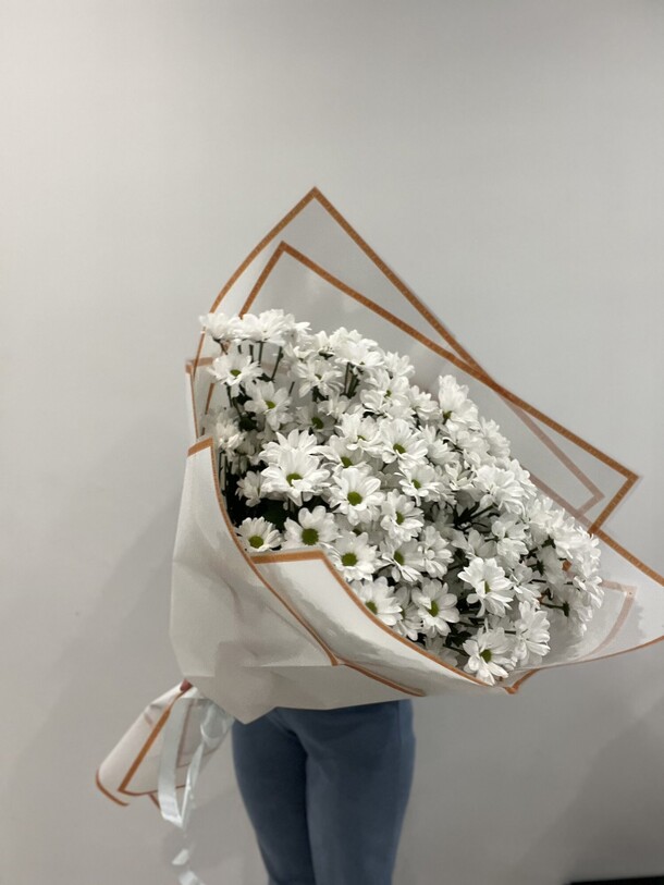 Букет гигант из хризантем, артикул F1444622 - 5900 рублей, доставка по городу. Flawery - доставка цветов