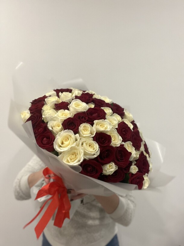 Букет из роз, артикул F1491630 - 18000 рублей, доставка по городу. Flawery - доставка цветов