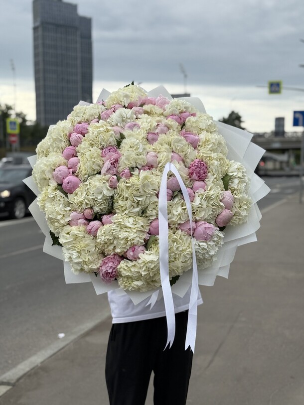 Пионы и гортензии 😍, артикул F1446188 - 43200 рублей, доставка по городу. Flawery - доставка цветов