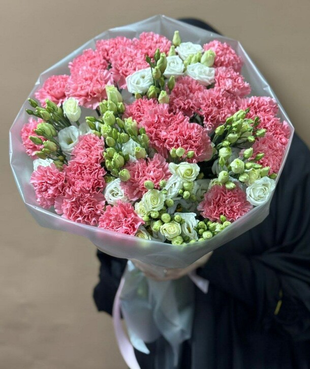 Букет из гвоздика  и еустома💕, артикул F1504111 - 9000 рублей, доставка по городу. Flawery - доставка цветов