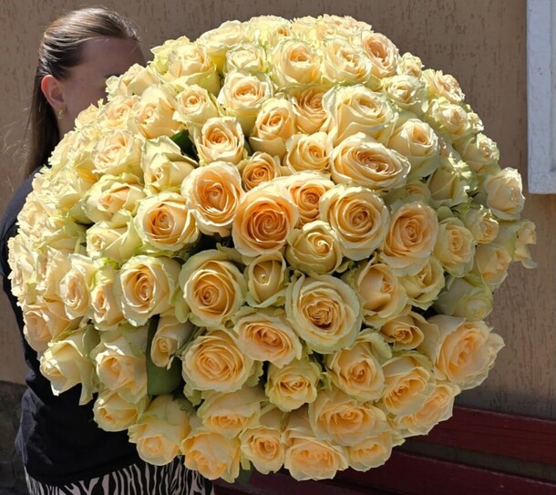 Розы  пич, артикул F1446790 - 17000 рублей, доставка по городу. Flawery - доставка цветов