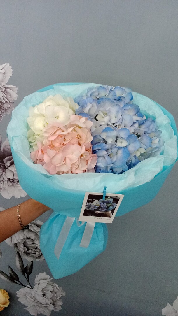 Букет из гортензии, артикул F1446795 - 2150 рублей, доставка по городу. Flawery - доставка цветов