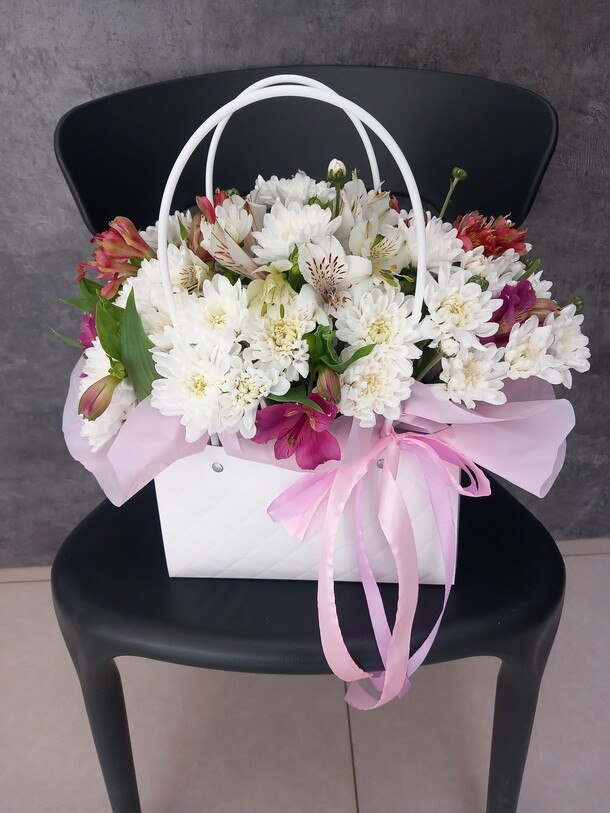 Корзина с любовью, артикул F1447797 - 1950 рублей, доставка по городу. Flawery - доставка цветов