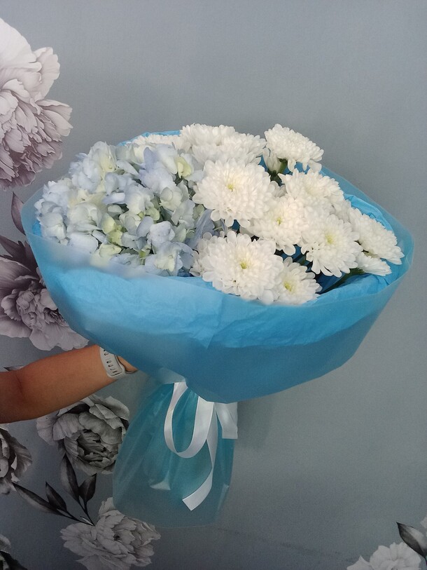 Синий букет, артикул F1447924 - 2100 рублей, доставка по городу. Flawery - доставка цветов