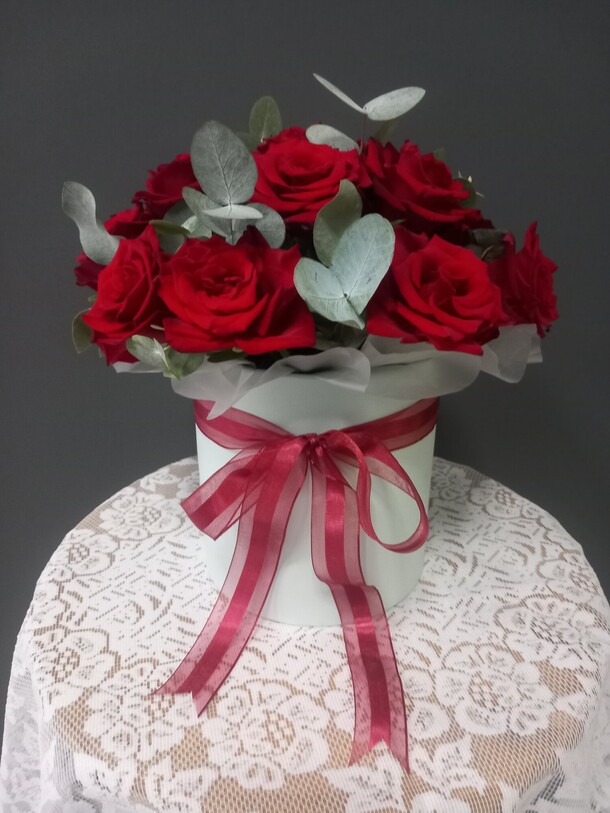 Роза в коробке, артикул F1466818 - 3100 рублей, доставка по городу. Flawery - доставка цветов