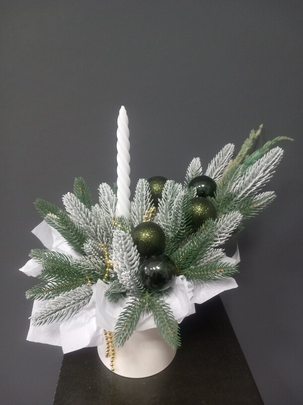 Новогодние декорации, артикул F1502085 - 2400 рублей, доставка по городу. Flawery - доставка цветов