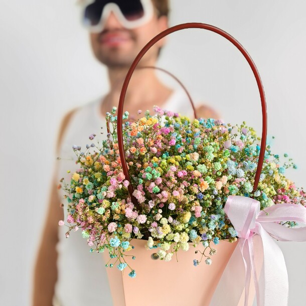 Розовая сумочка с гипсофилой 9 шт, артикул F1448558 - 3486 рублей, доставка по городу. Flawery - доставка цветов