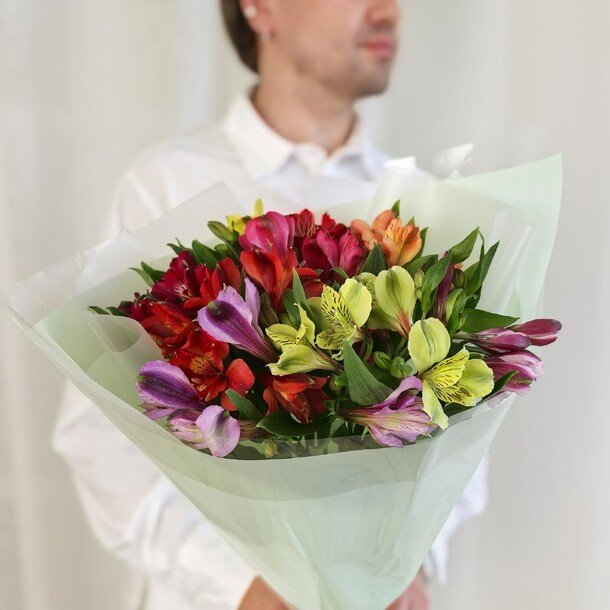 Цветная альстромерия 9 шт, артикул F1448813 - 3137 рублей, доставка по городу. Flawery - доставка цветов