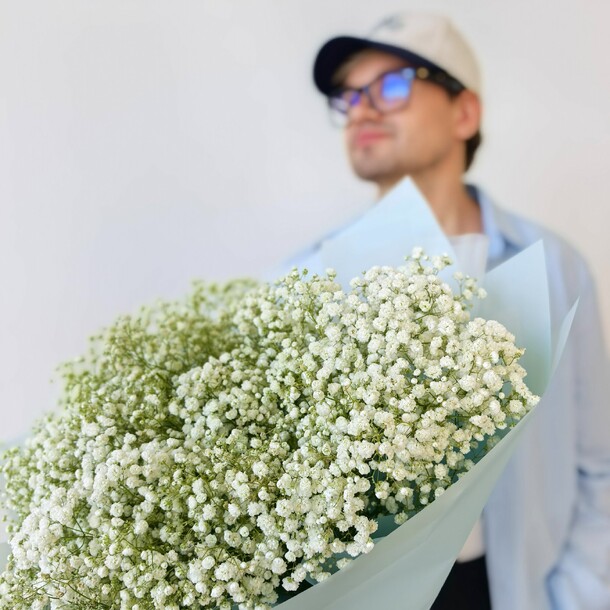 Нежный букет из гипсофилы 11 шт, артикул F1448845 - 3572 рублей, доставка по городу. Flawery - доставка цветов