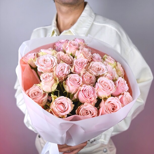 Нежные кустовые розы 9 шт, артикул F1448879 - 3662 рублей, доставка по городу. Flawery - доставка цветов