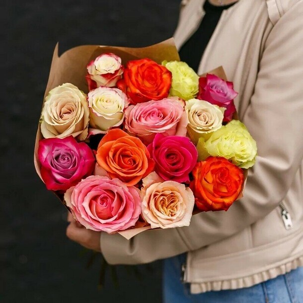 15 роз микс, артикул F1450332 - 6999 рублей, доставка по городу. Flawery - доставка цветов