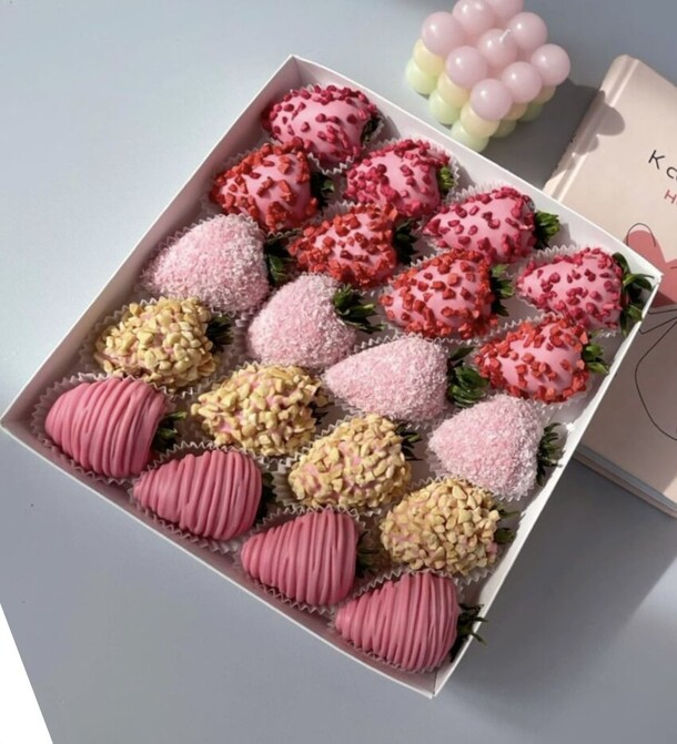 Набор клубнички в шоколаде, артикул F1457201 - 4600 рублей, доставка по городу. Flawery - доставка цветов