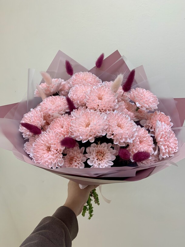 Букет из ажурных хризантем, артикул F1338159 - 3000 рублей, доставка по городу. Flawery - доставка цветов